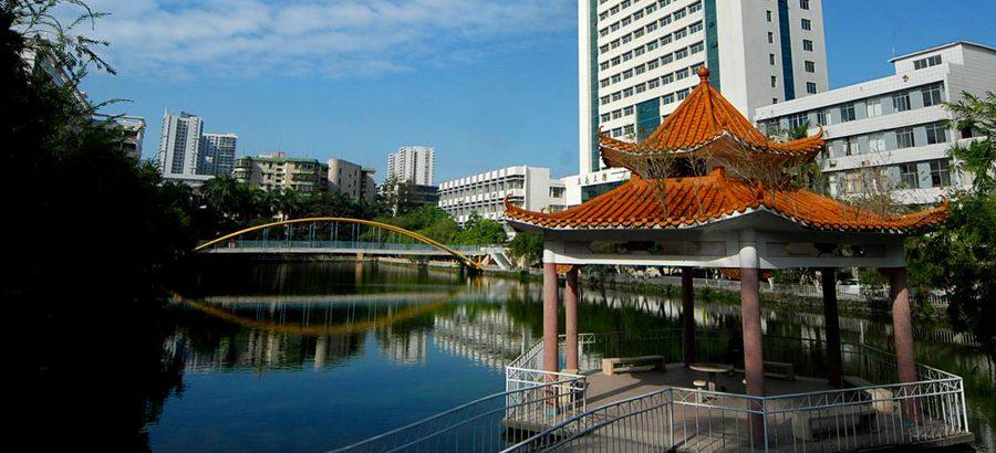 广医印象航拍广东医科大学湛江校区