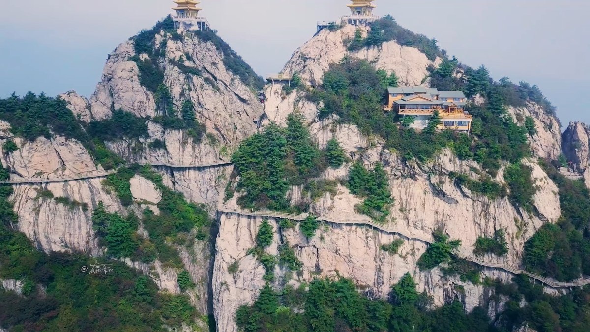 老君山峰顶航拍