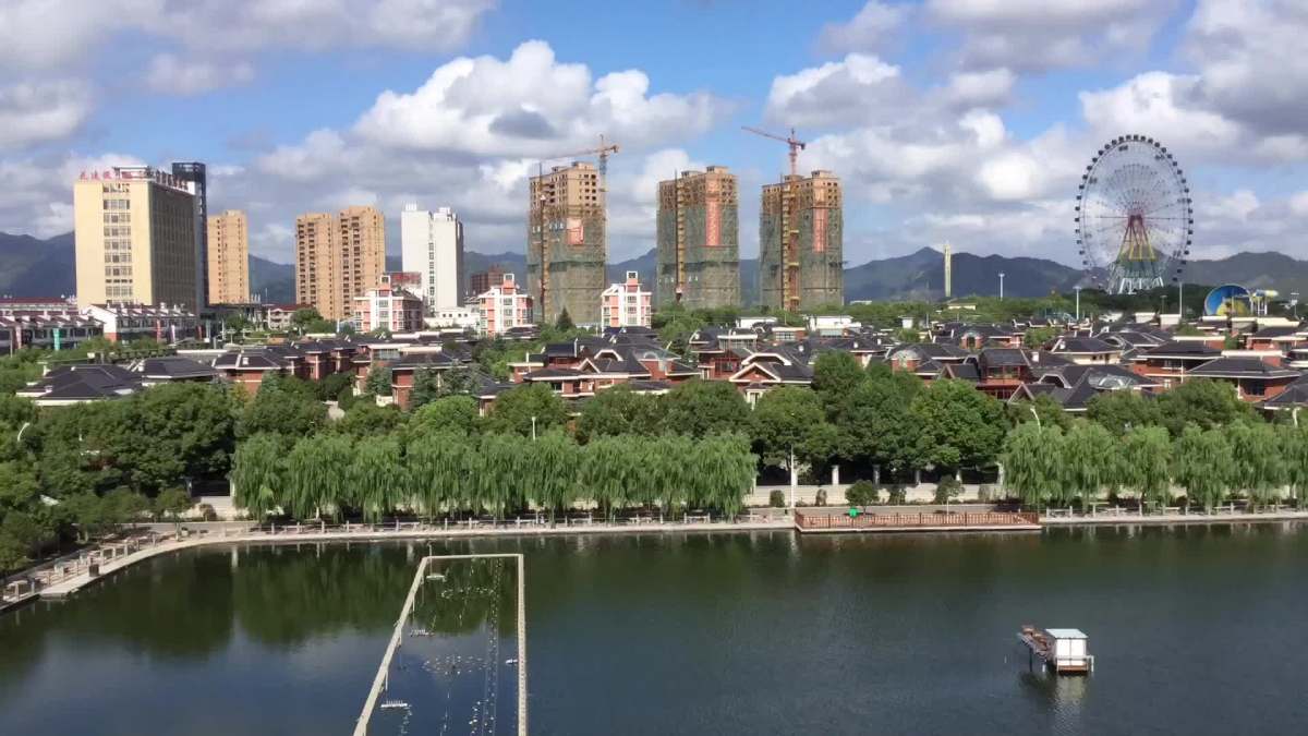 一座城.浙江东阳花园村