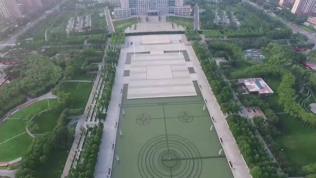 首次亲手拍摄龙口市政府