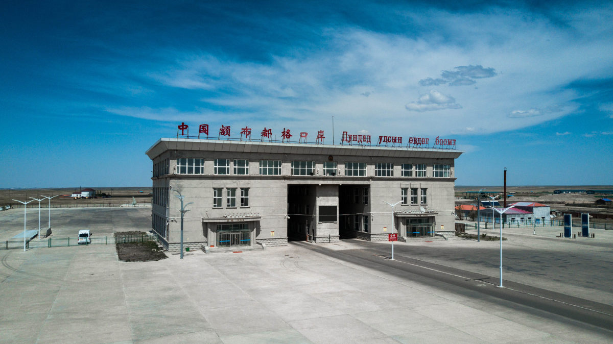 额布都格口岸夜景.mp4