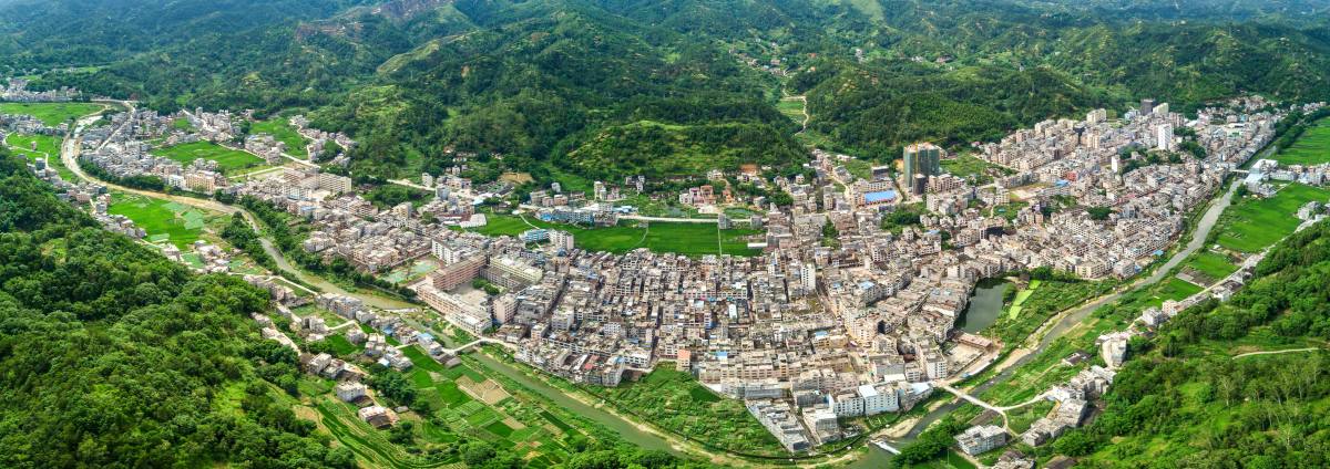 2017年夏季航拍合水镇街景(富丽相馆)