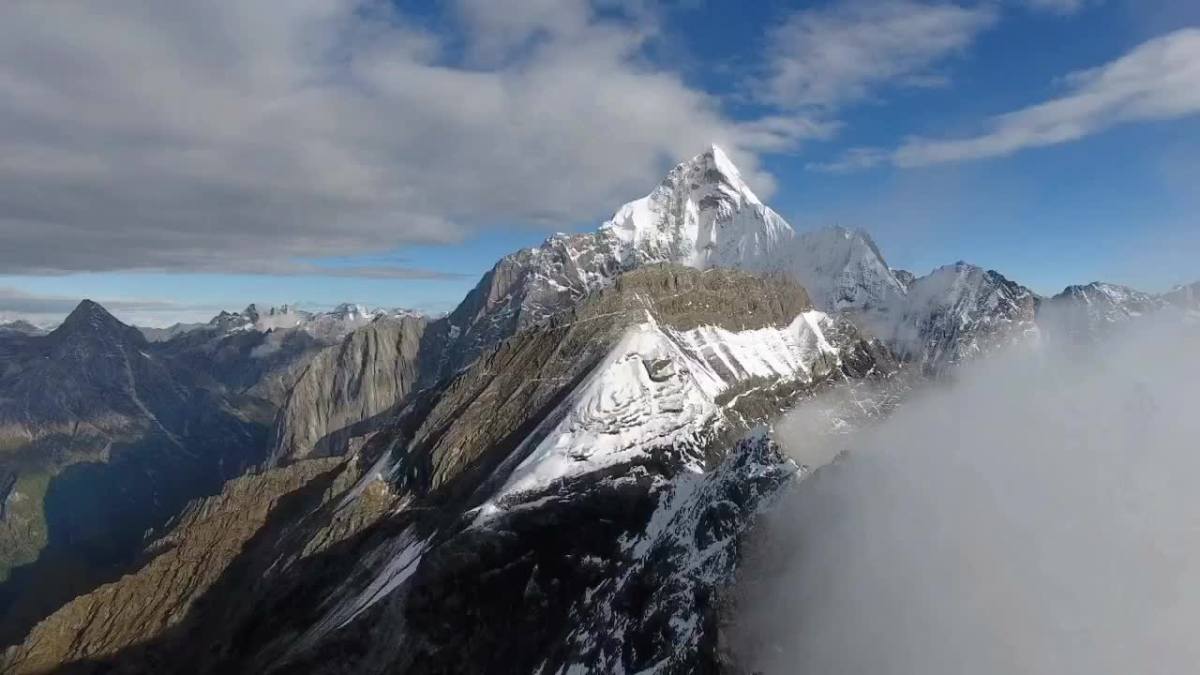 登頂四姑娘山二峰