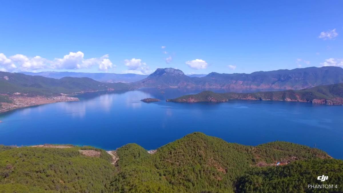 碧水雲天瀘沽湖